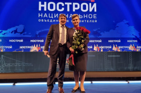 Поздравляем директора Ассоциации «Строительный Комплекс Вологодчины» Анну Леонову с заслуженной наградой!